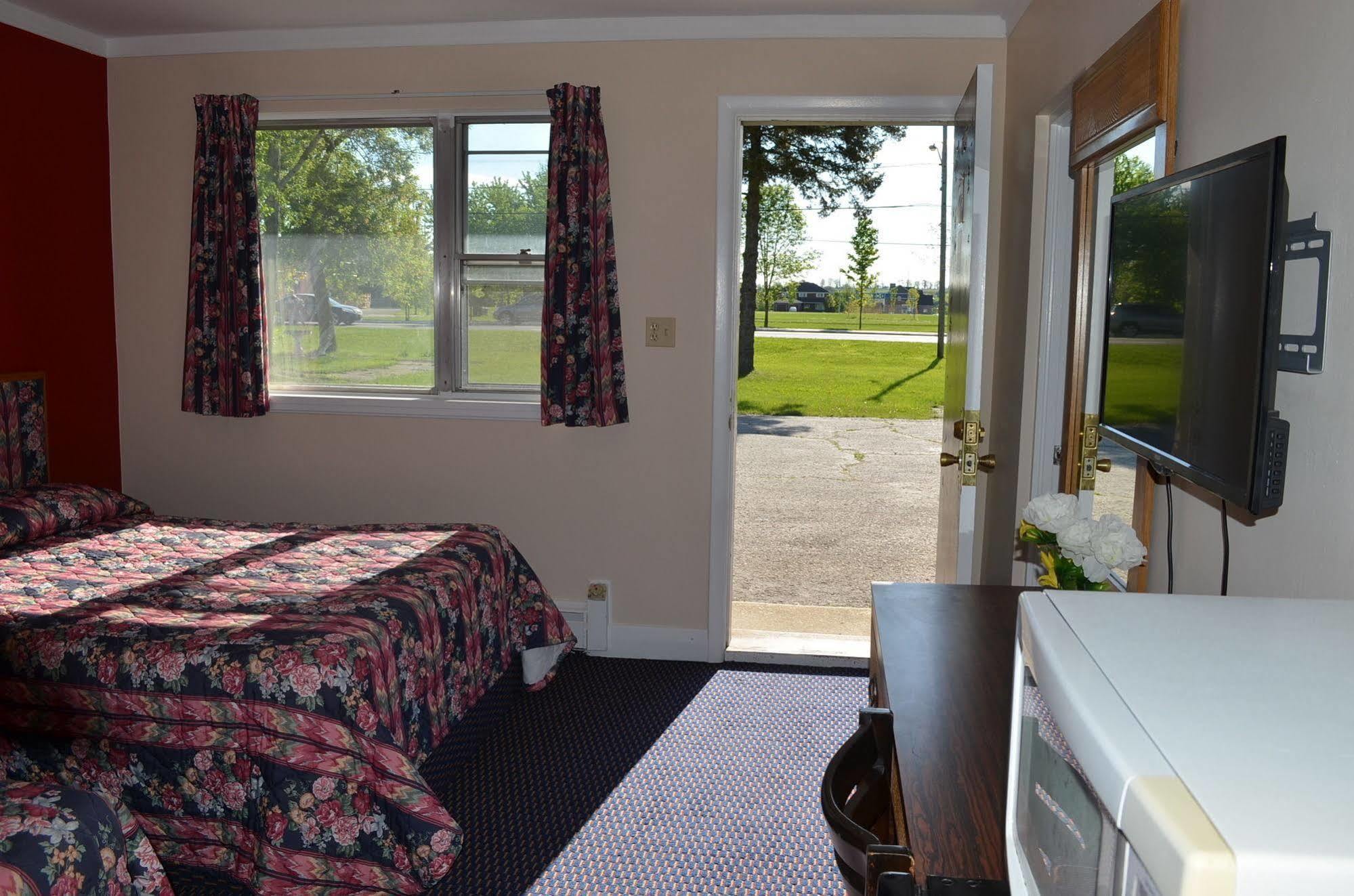 Walkerton Inn Motel Extérieur photo